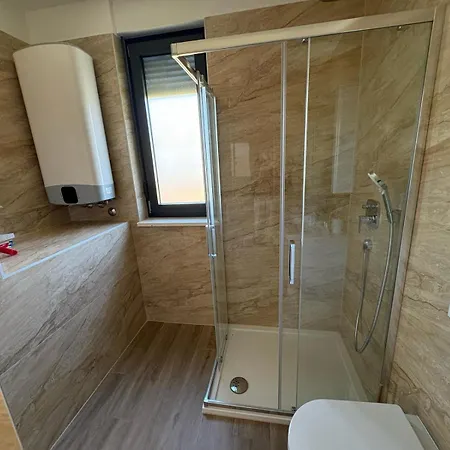 S Bazenom Villa Medulin