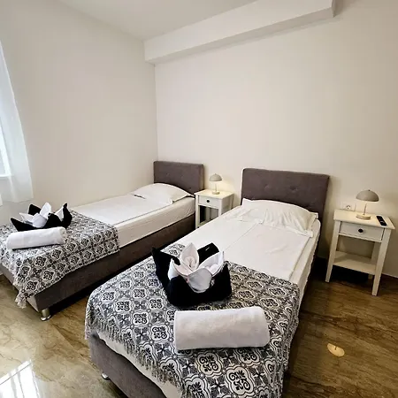 Villa S Bazenom Medulin