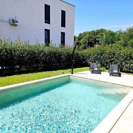 Villa S Bazenom Medulin